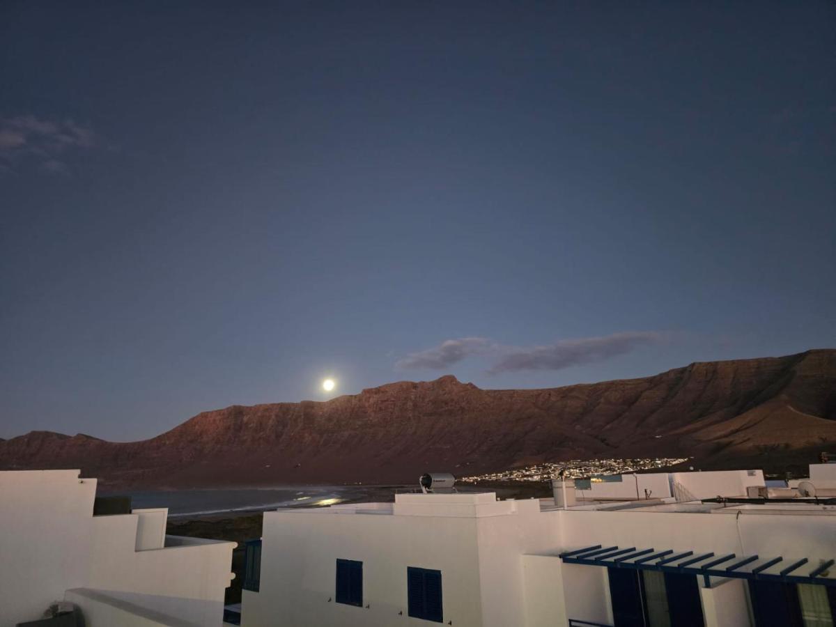 Terraza con vistas al mar y barbacoa
