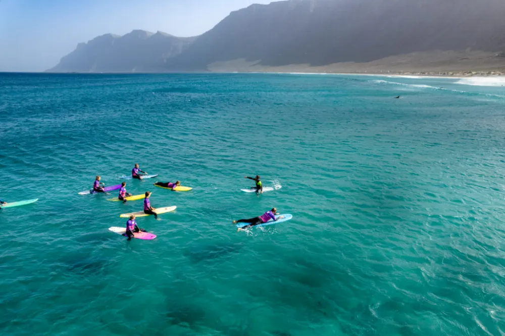 Lanzasurf Surf School & Yoga Camp en Caleta de Famara