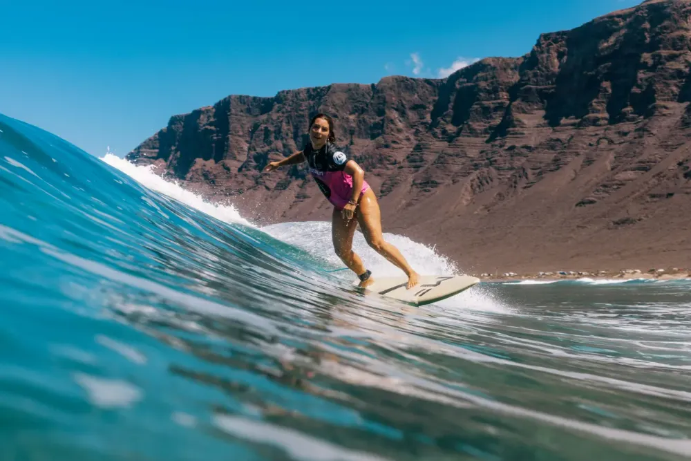 Lanzasurf Surf School & Yoga Camp en Famara · imagen 3