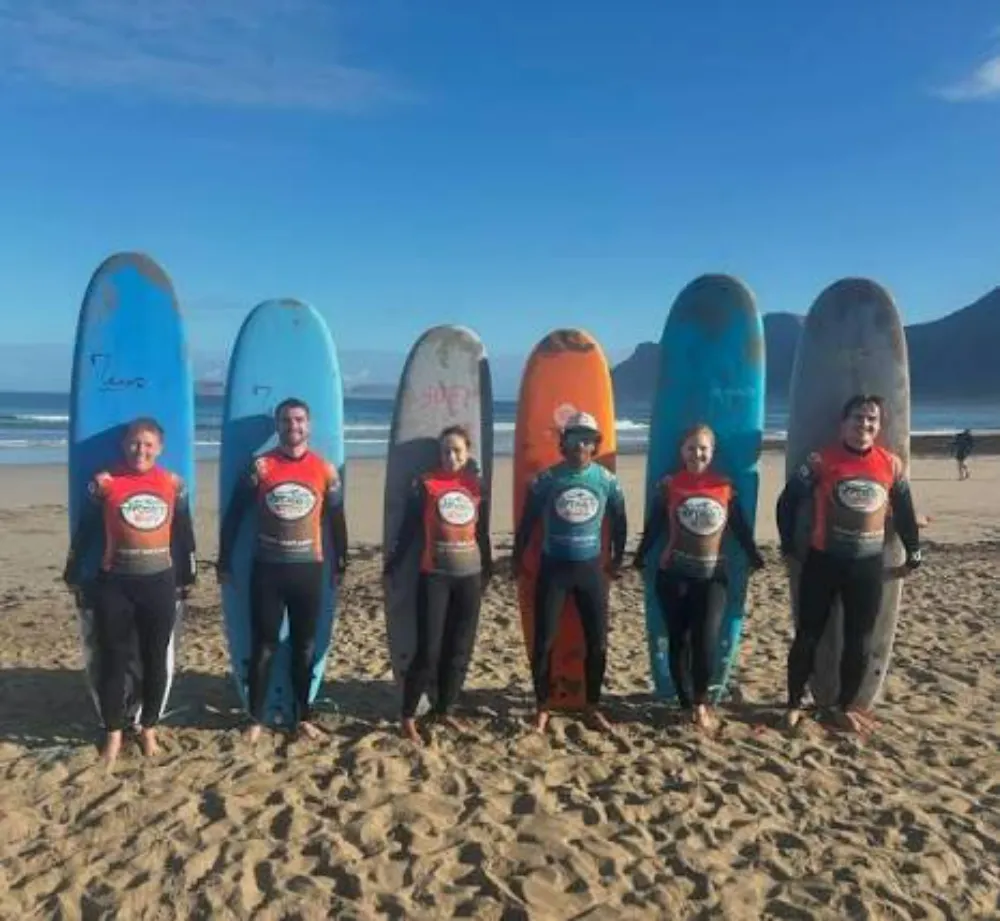 Clase de surf con Mauri Surf Lanzarote en Famara