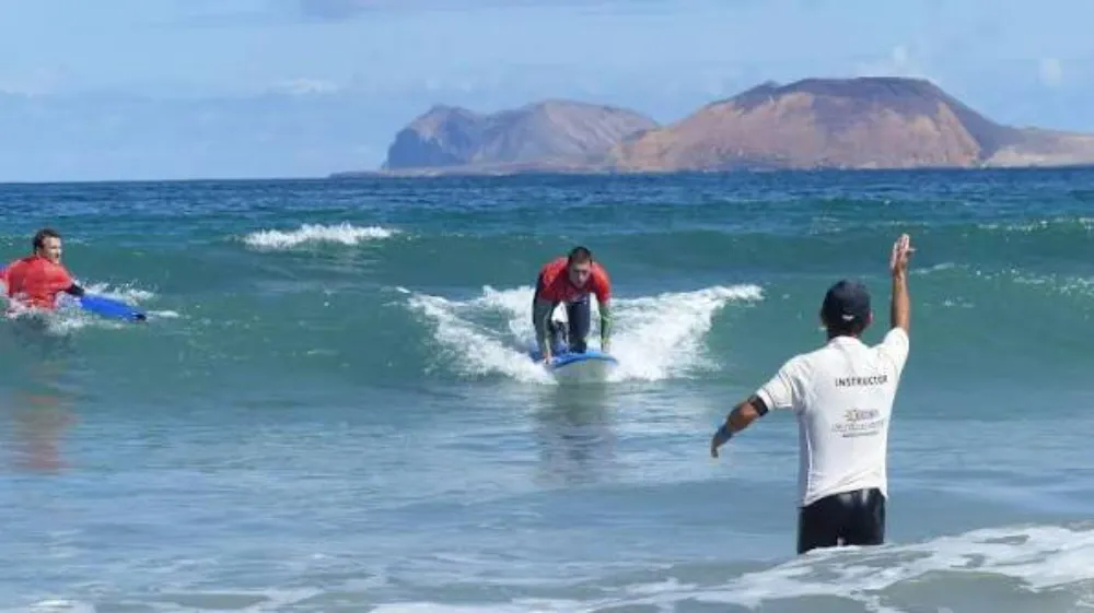 Surf Famara · Calima Surf in Famara · Bild 3